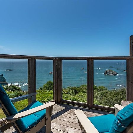 Turtle Rocks Oceanfront Inn Тринидад Экстерьер фото