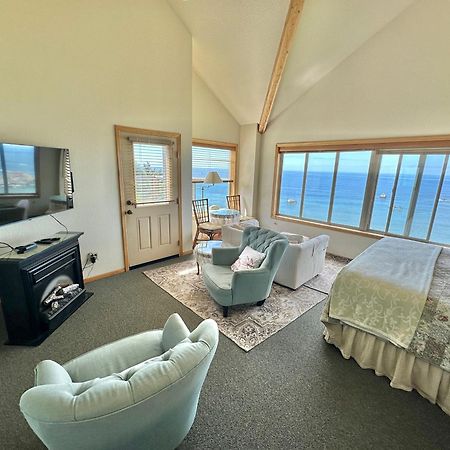 Turtle Rocks Oceanfront Inn Тринидад Экстерьер фото