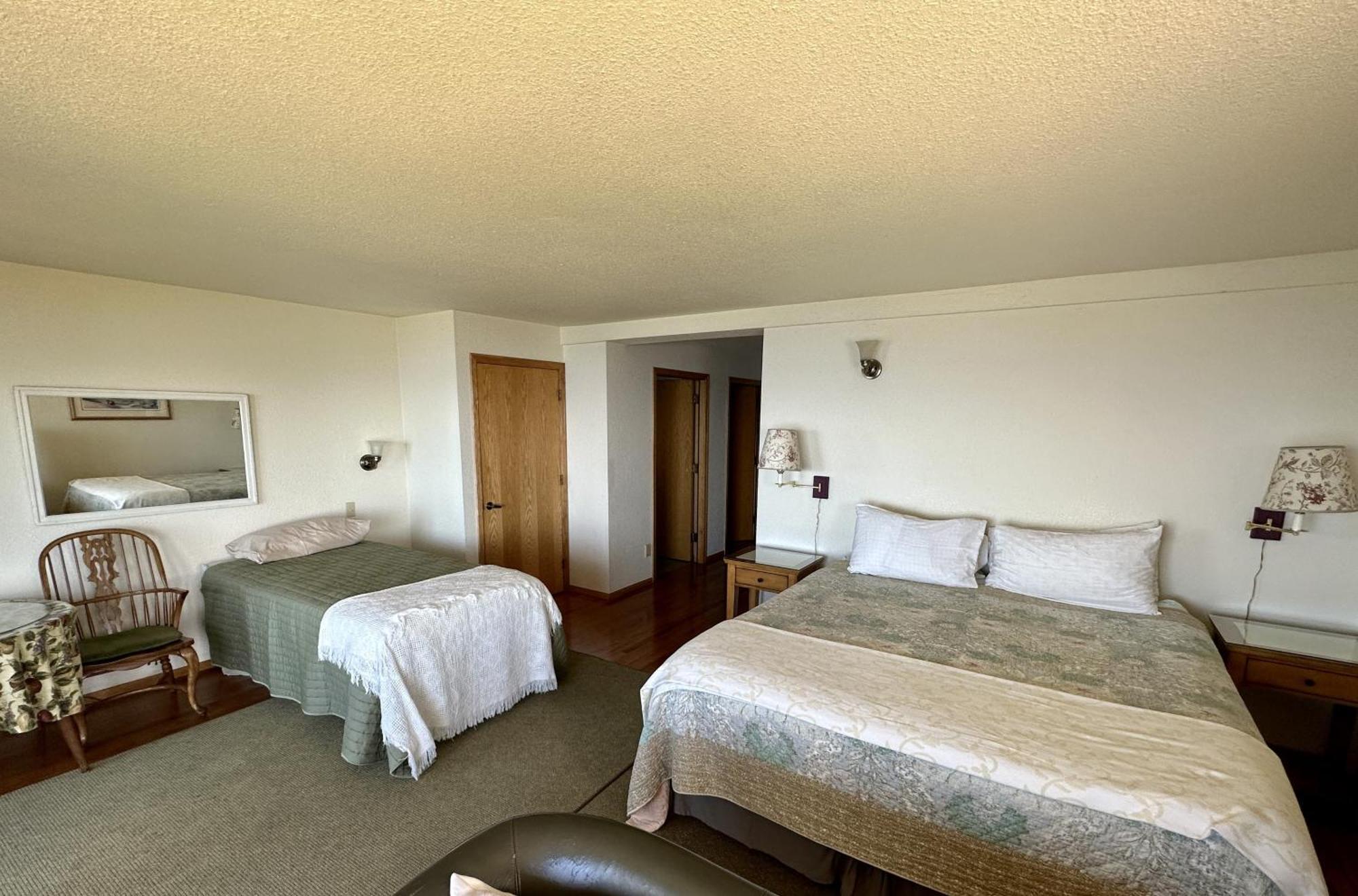 Turtle Rocks Oceanfront Inn Тринидад Экстерьер фото