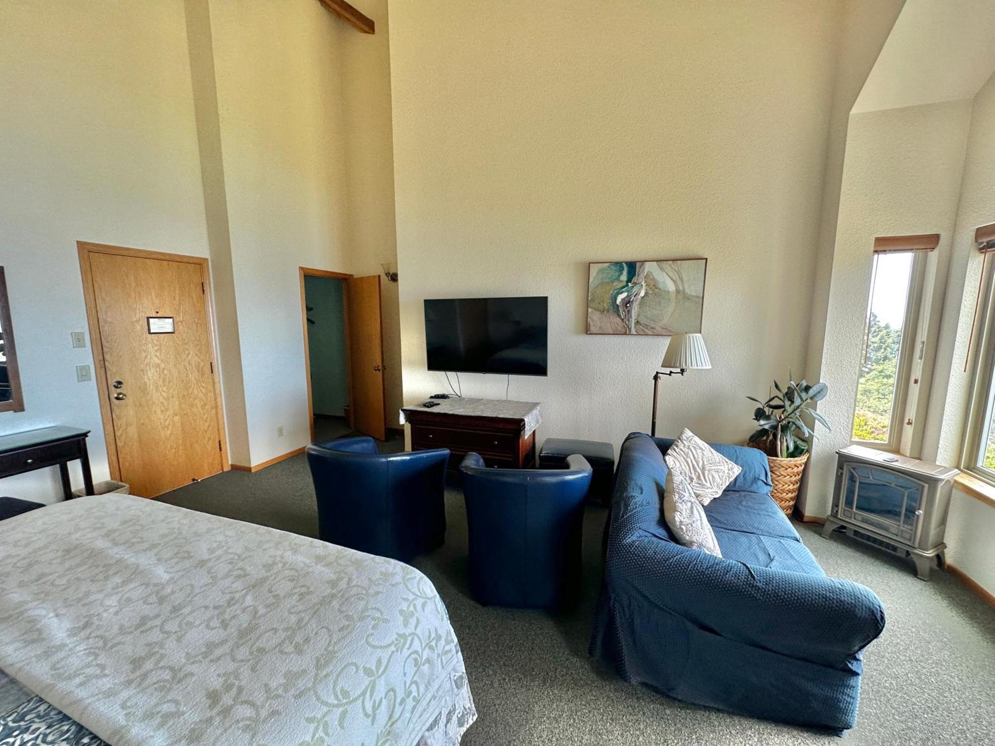 Turtle Rocks Oceanfront Inn Тринидад Экстерьер фото